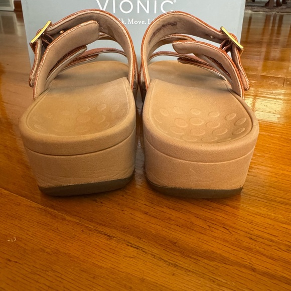 Vionic Women's Brown Sandals - Picture 3 of 7